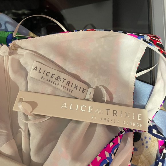 Alice & Trixie Tie Back Maxi Size S (NWT) - Picture 5 of 5